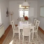 Altstadt Apartment *